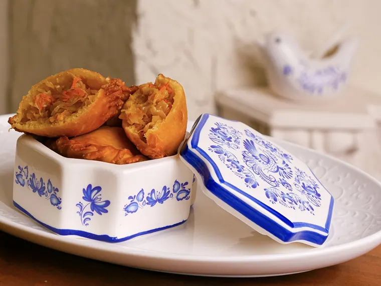 Пирожки «Карасики» с капустой
